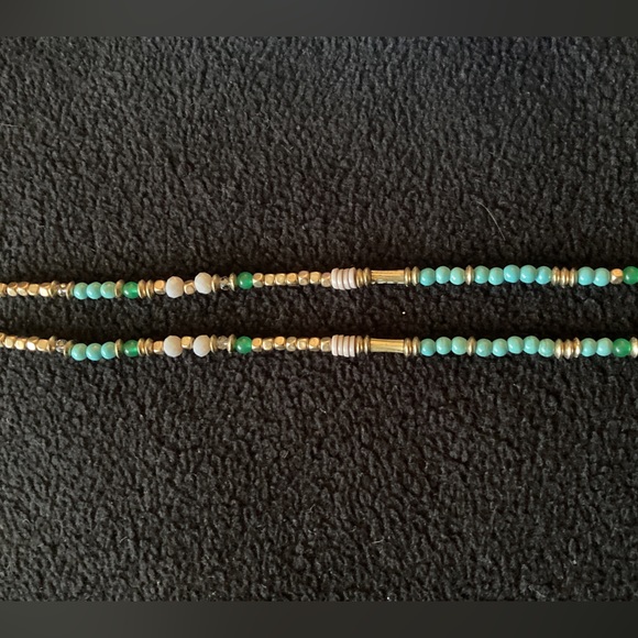 TURQUOISE SUEDE TASSLE AND BEADED NECKLACE - Picture 4 of 7